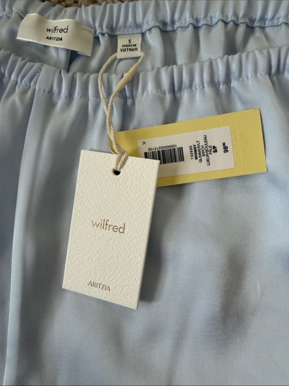 NWT Aritzia Wilfred Whimsy Satin Lace Shorts Glimmer Blue S - Picture 2 of 13